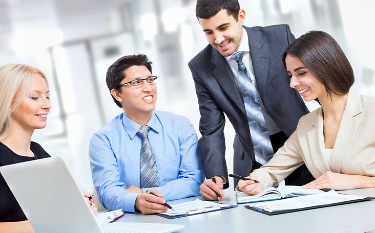 Stopite v stik z nami